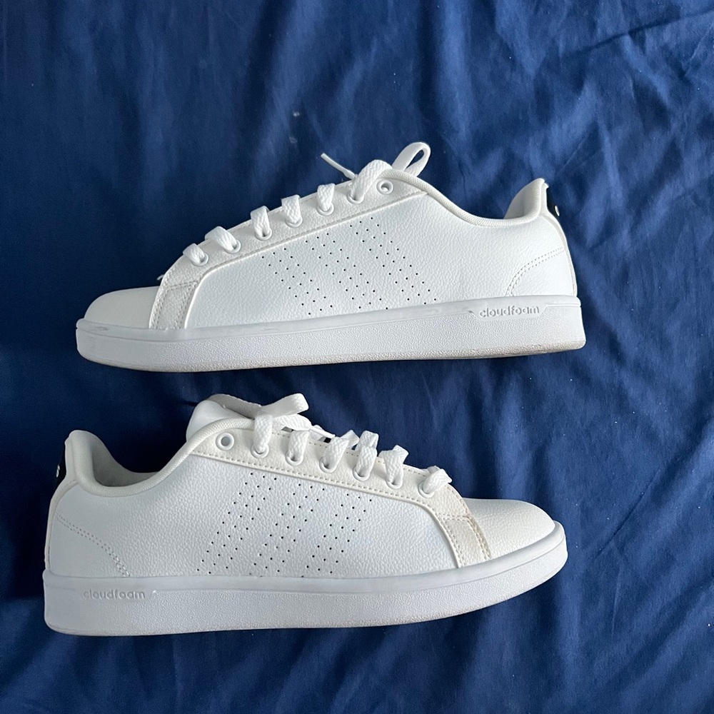 Mens Adidas Tennis shoes